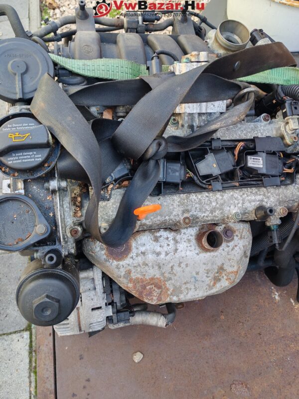 AXU Motor VW AUDI SEAT SKODA AXU 1.4 fsi motorblokk hengerfejjel 229